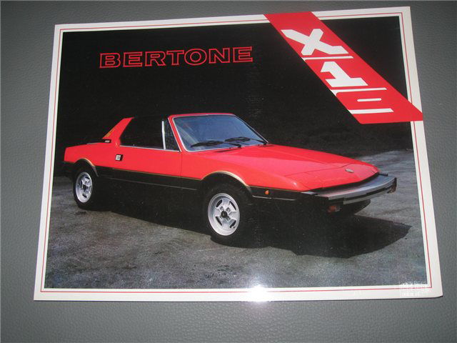Afbeeldingen van Bertone X 1/9, vouwblad, 1983
