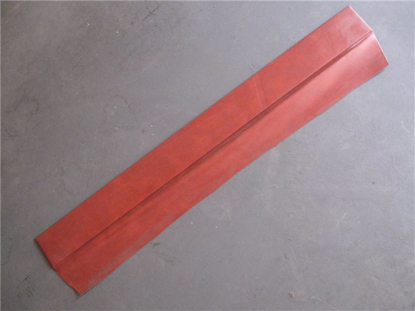 Picture of rear window trim, orange