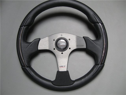 Picture of MOMO steering wheel