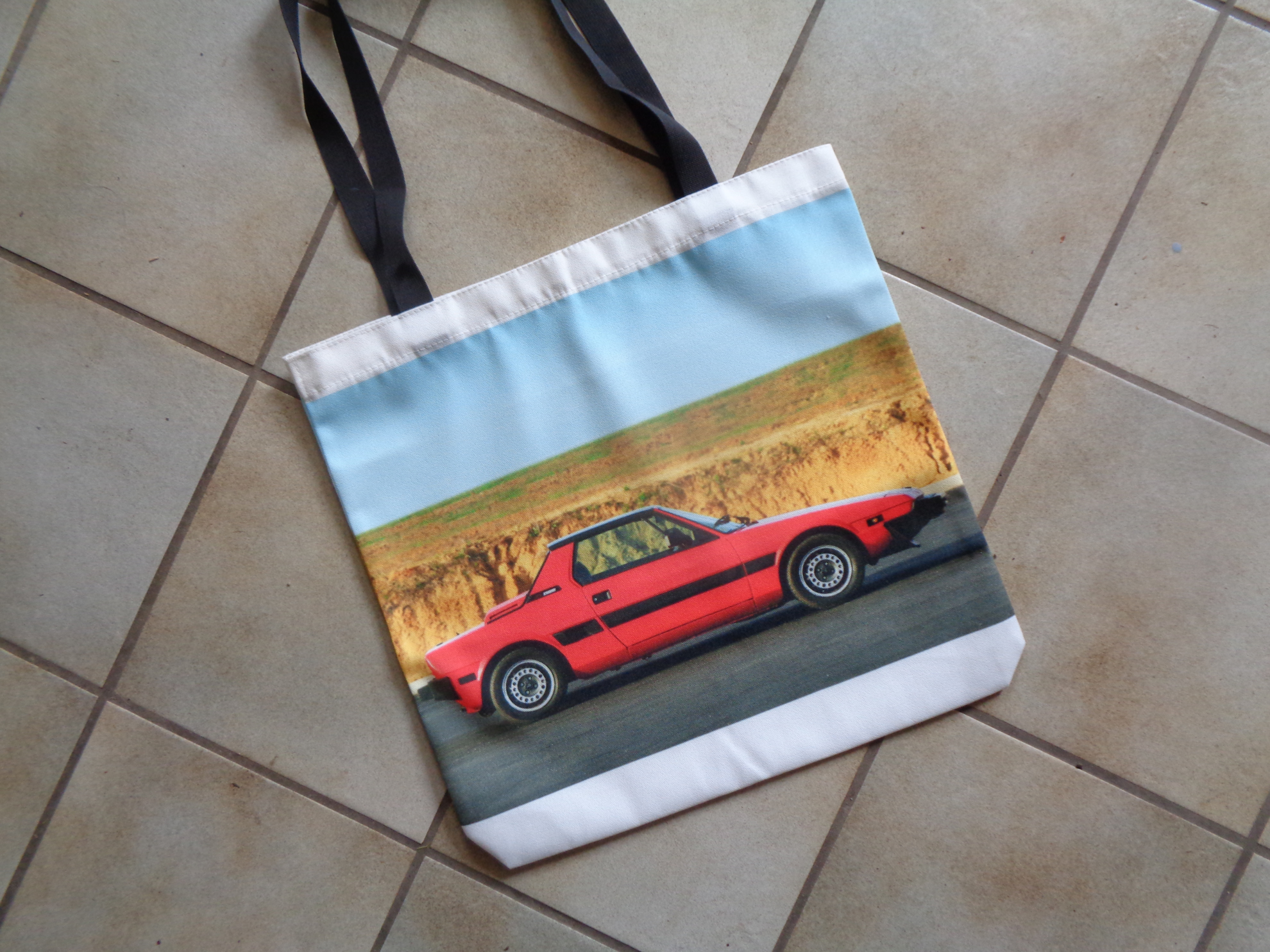 Picture of (shoulder) bag X 1/9 red